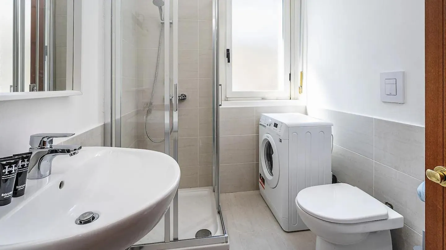 Milano Citylife Suites - Fully Equipped Apartments 0*,  İtalya