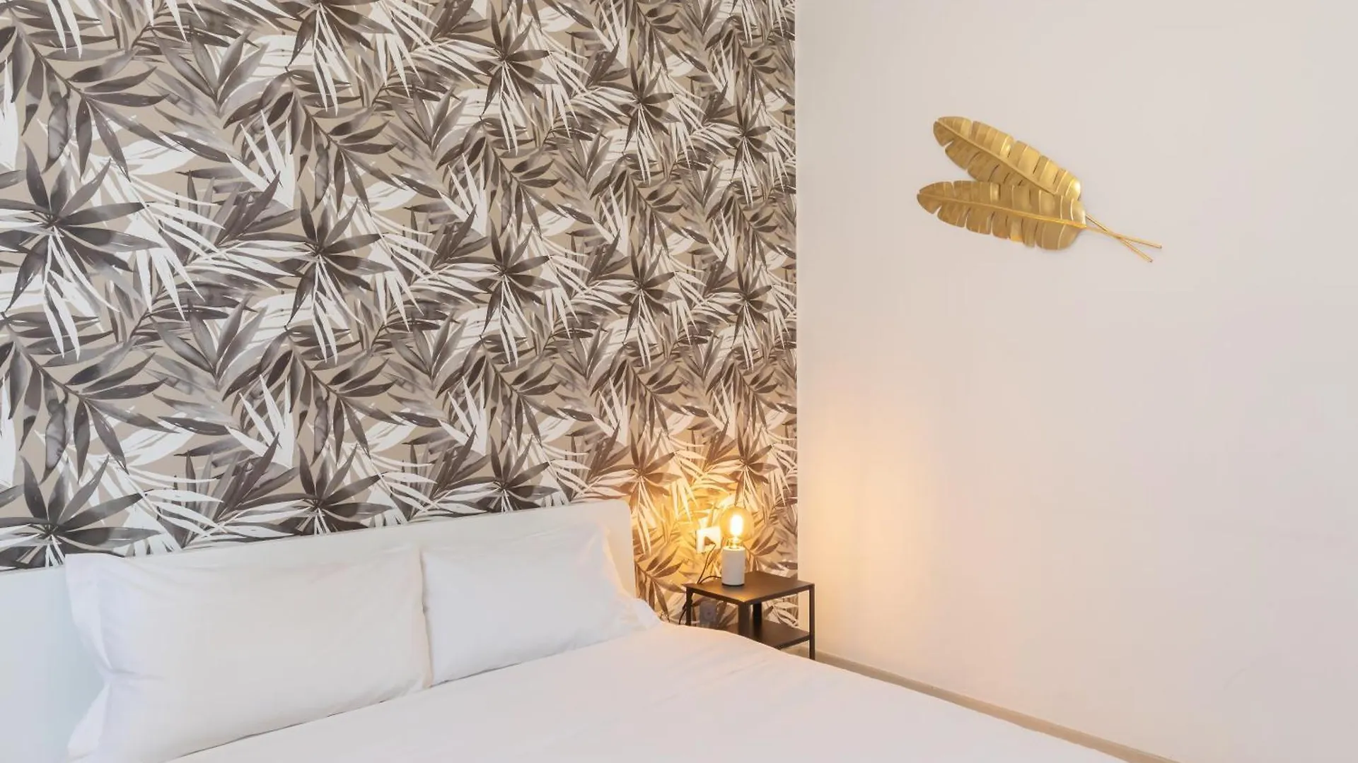 Milano Citylife Suites - Fully Equipped Apartments 0*, Milan Italy