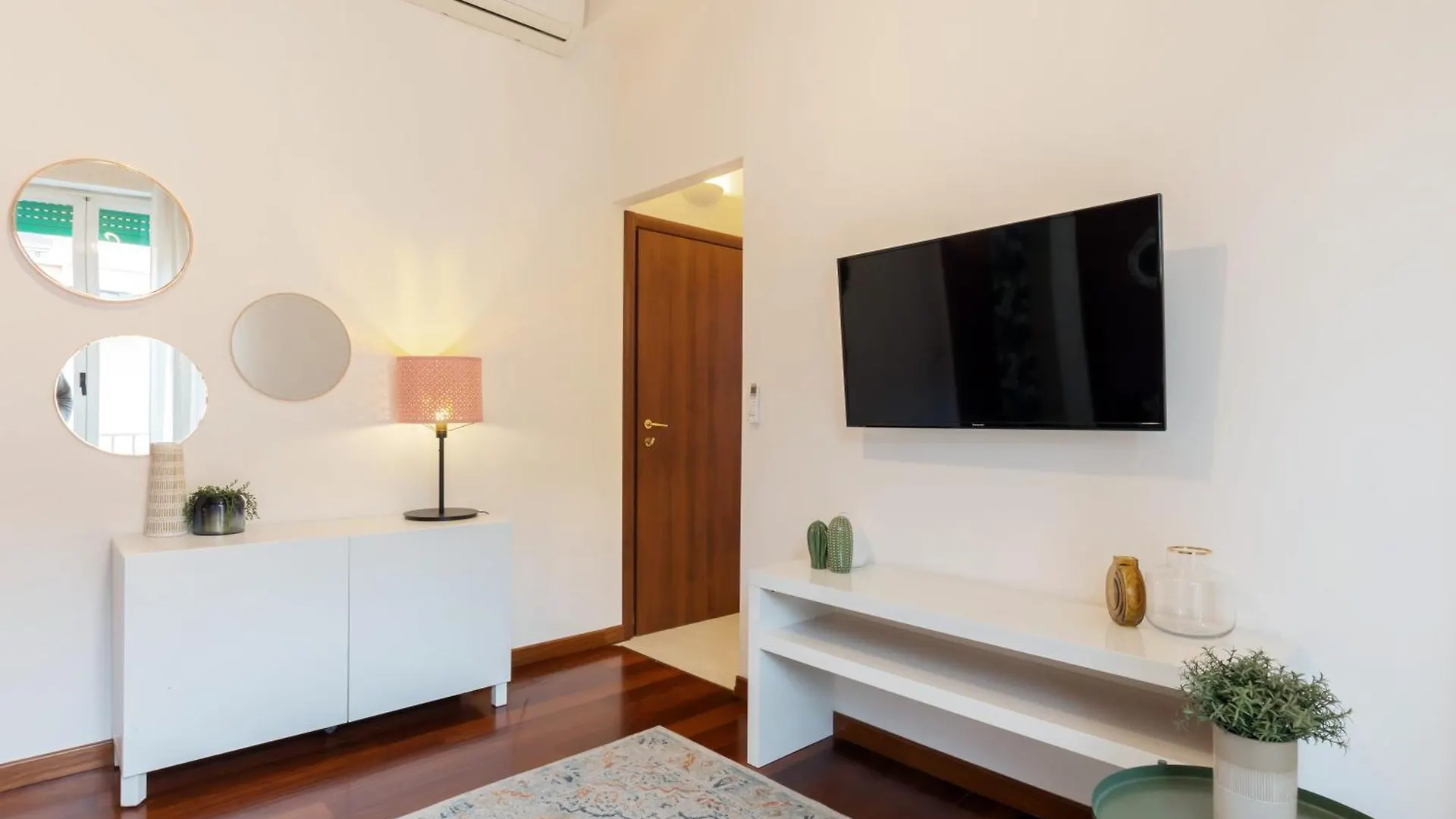 Milano Citylife Suites - Fully Equipped Apartments 0*, Milan