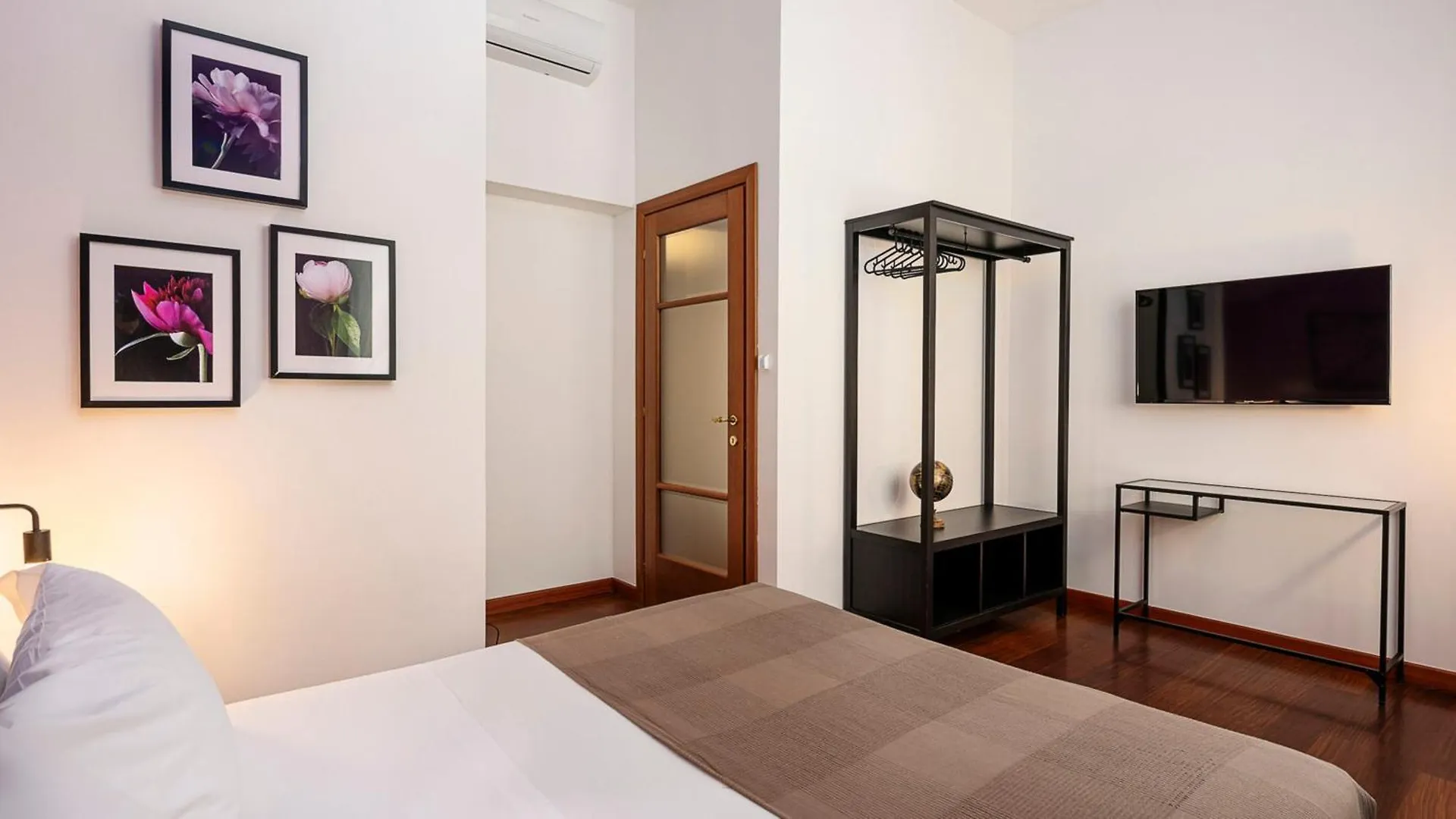 Milano Citylife Suites - Fully Equipped Apartments
